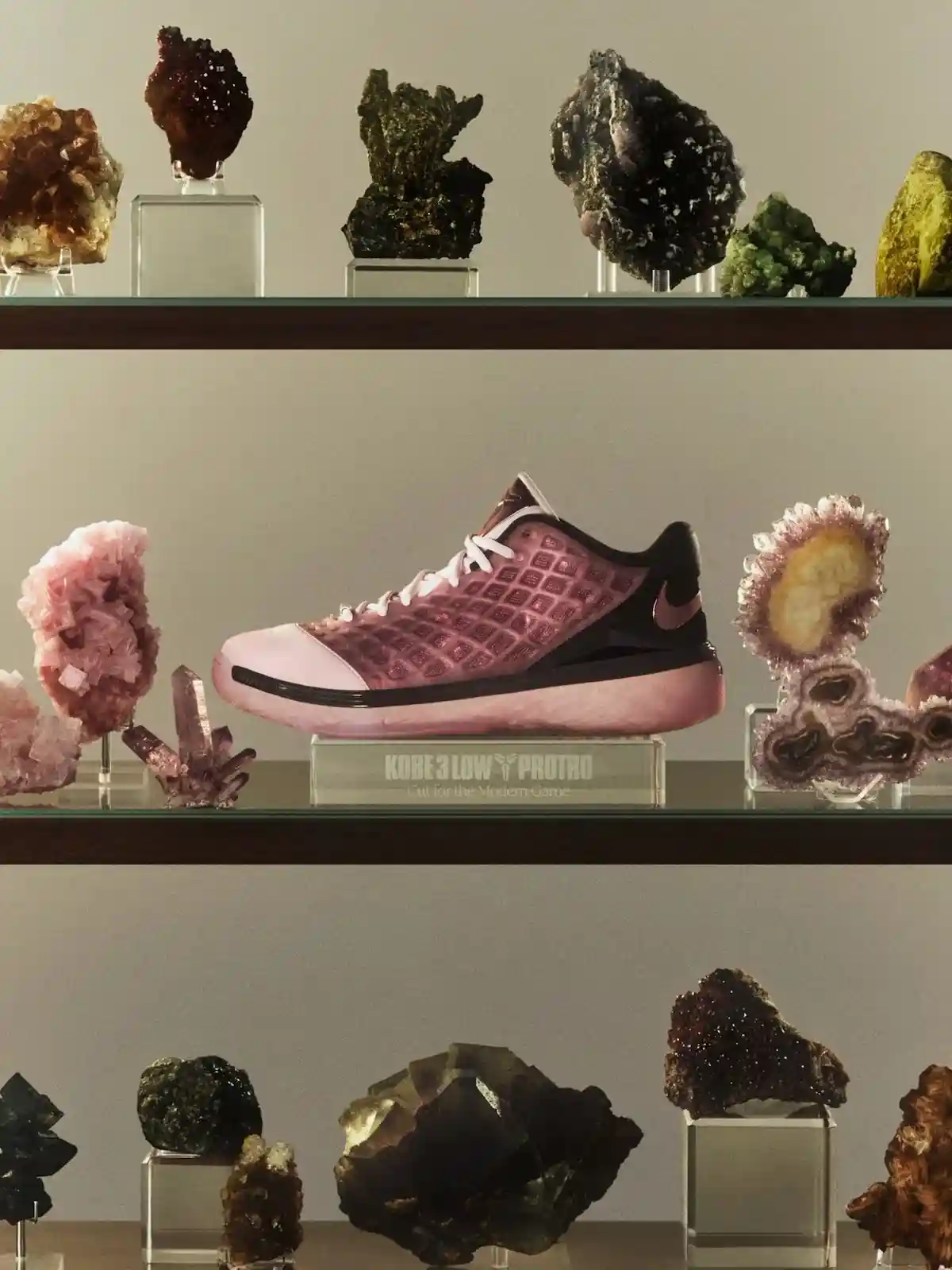 耐克科比 3 Low Protro "粉紅石英 "3 月 13 日發佈 Nike Kobe 3 Protro, Nike Kobe 3 Low, Nike Kobe 3, Nike, NBA - 耐克科比 3 Low Protro "粉紅石英 "3 月 13 日發佈