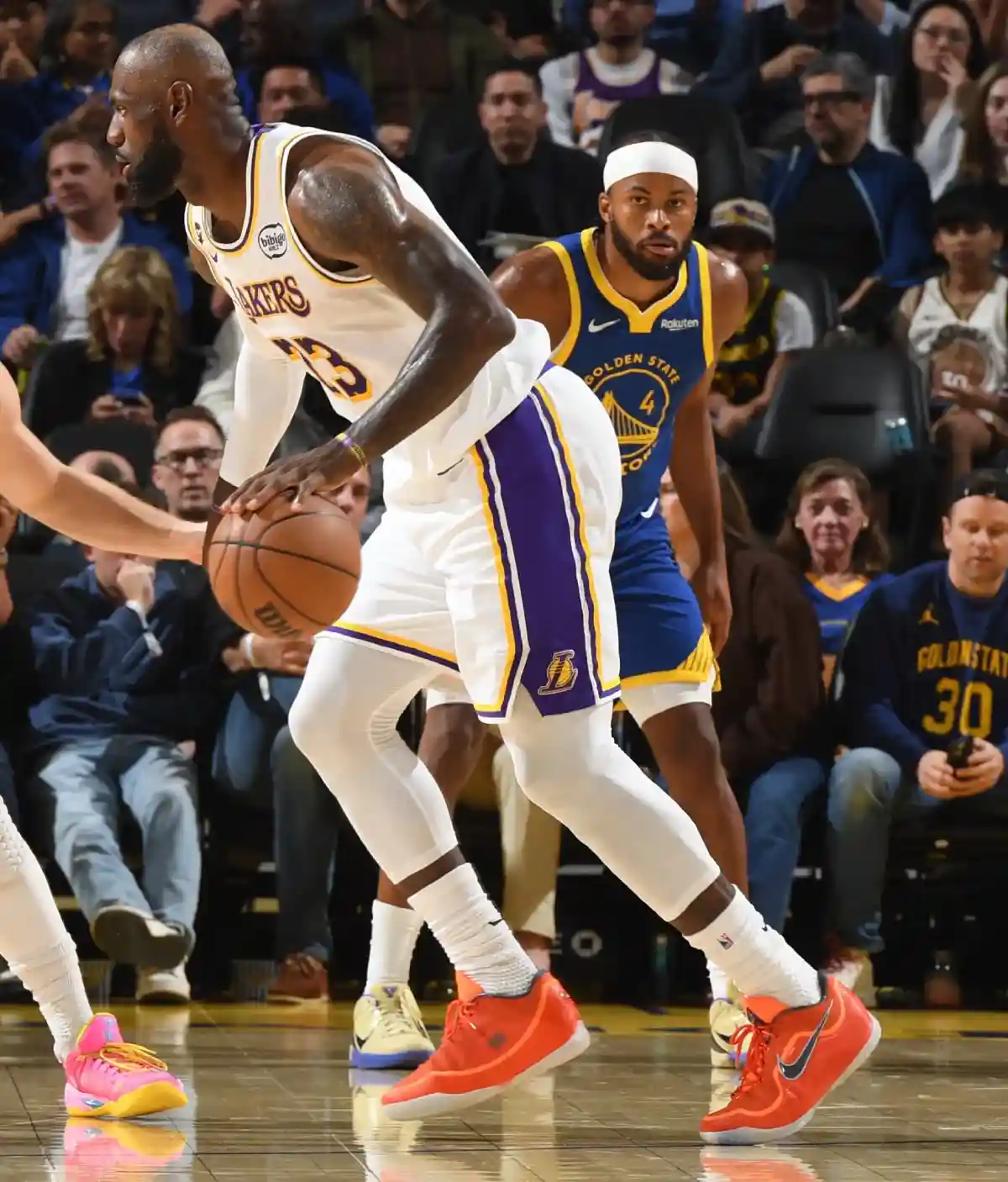 勒布朗-詹姆斯亮相耐克勒布朗 23 "大爆炸 "PE 秀 Nike LeBron 9 Big Bang, Nike LeBron 23, Nike, NBA, LeBron James - 勒布朗-詹姆斯亮相耐克勒布朗 23 "大爆炸 "PE 秀