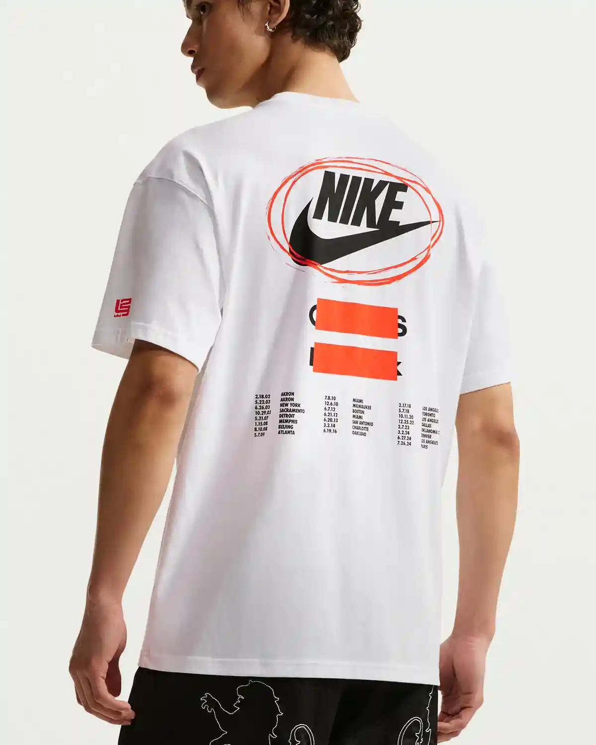 Nike LeBron 23, Nike, NBA - 這件耐克勒布朗襯衫幾乎包含了阿迪達斯和銳步的標志