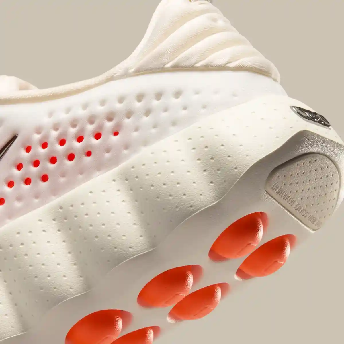 Nike Mind 002, Nike - 耐克 Mind 002 "Sail "於 2026 年 4 月發佈