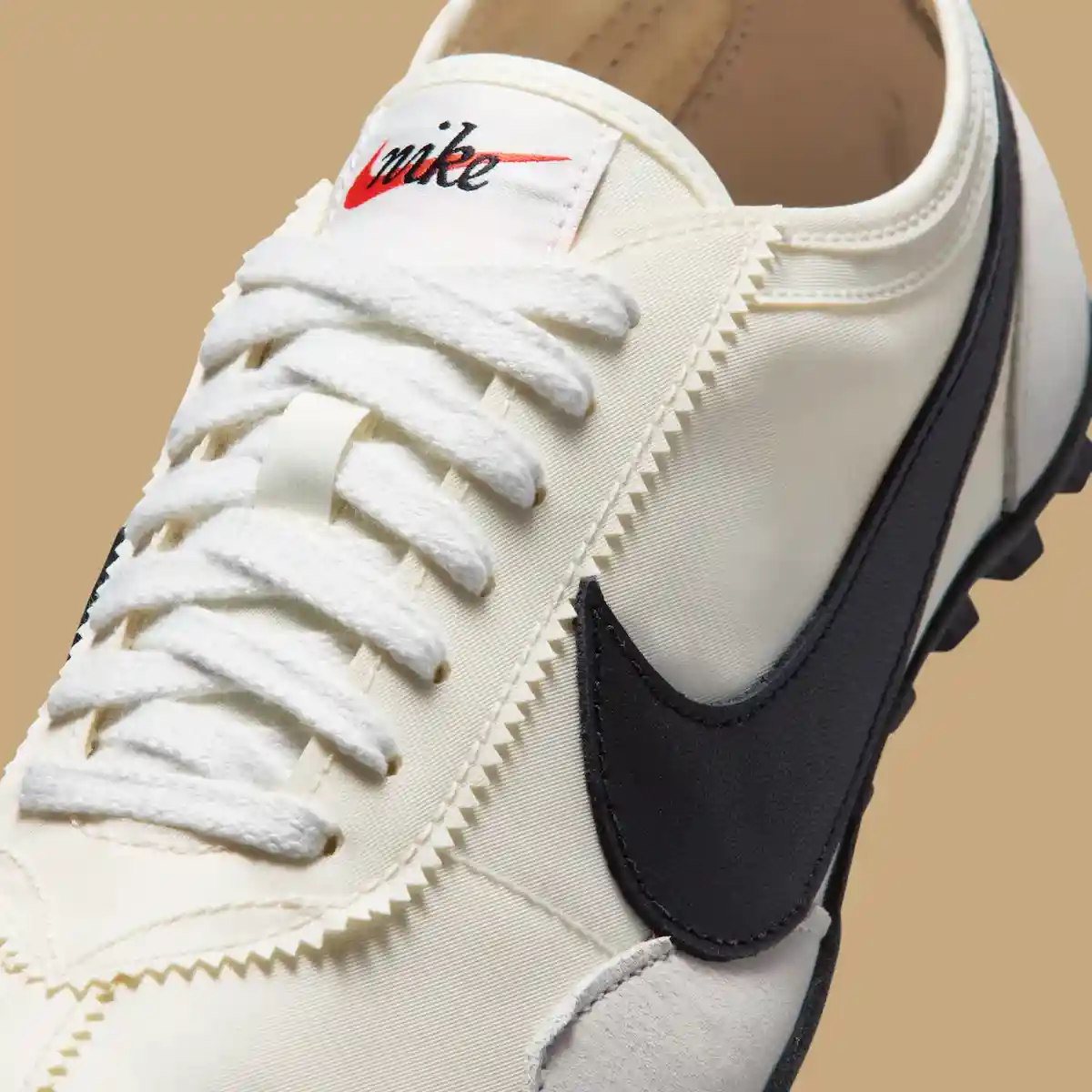 Nike Moon Shoe, Nike - 耐克月光鞋 4 月 2 日回歸