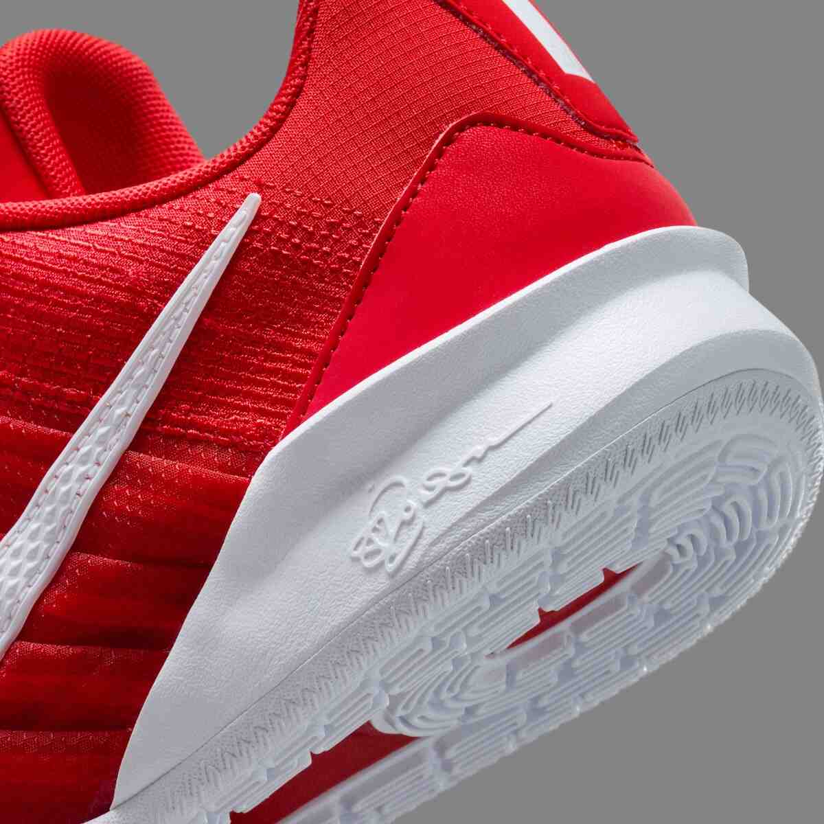 Nike Sabrina 3, Nike - 耐克 Sabrina 3 "大學紅 "加入團隊銀行系列