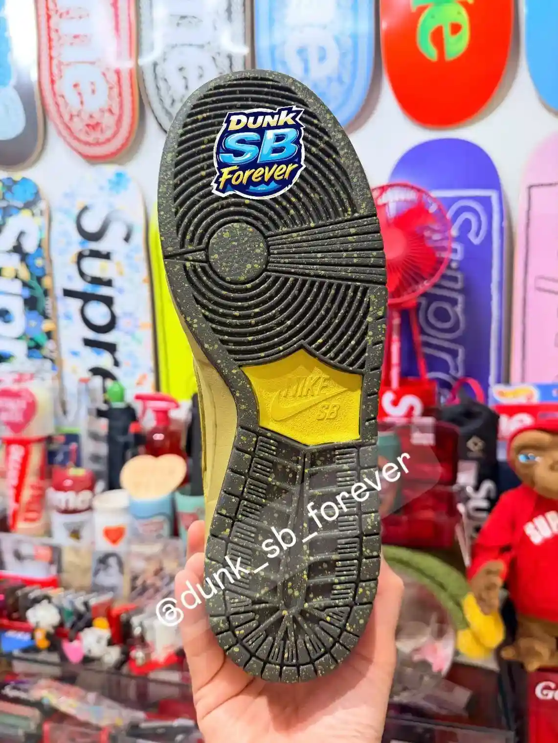 Nike SB Dunk Low, Nike - 耐克 SB Dunk Low "紅花石英 "2026 年秋季發佈