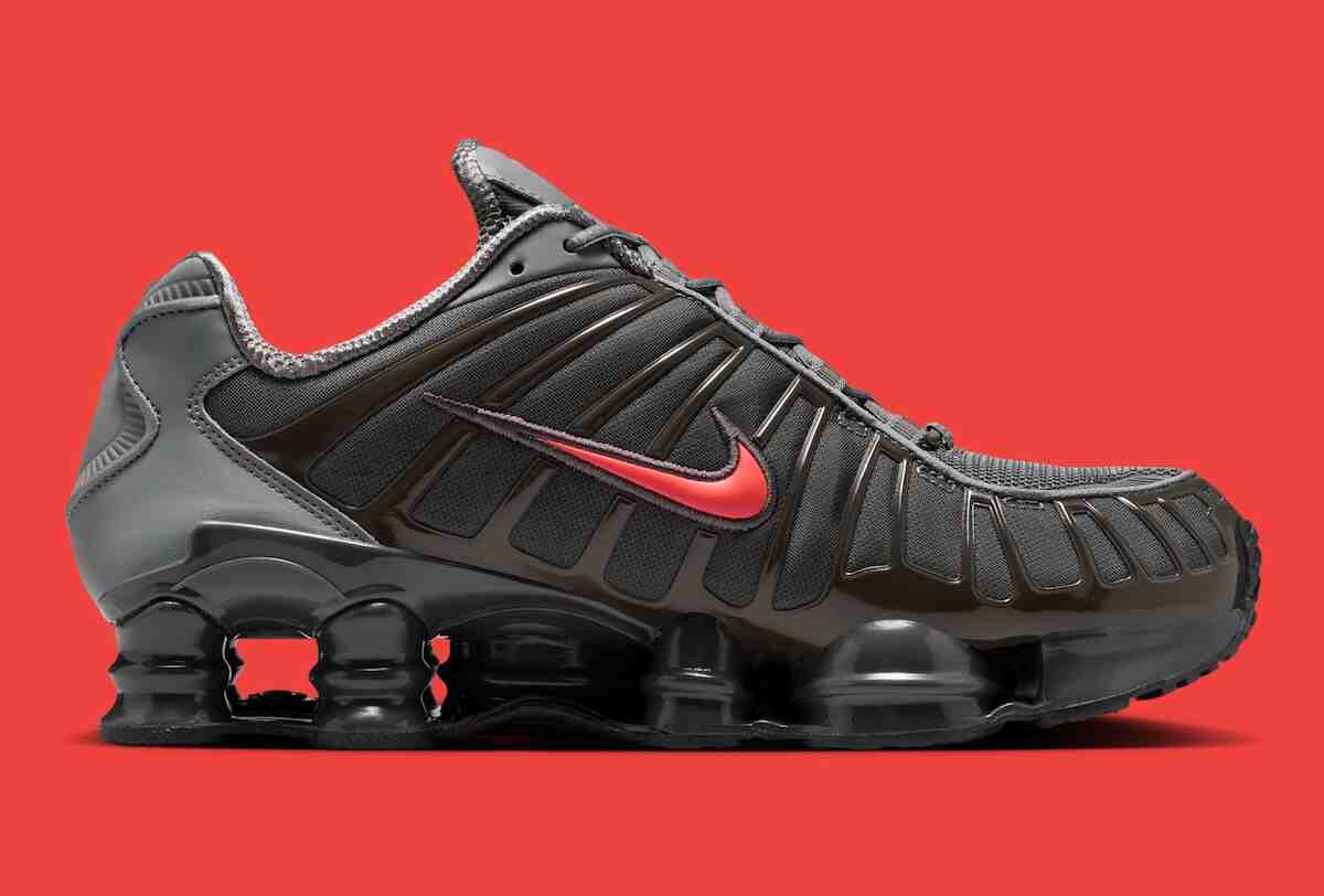 Nike Shox, Nike - 耐克 Shox TL SE "煙灰色/亮深紅色 "2026 年 4 月發佈
