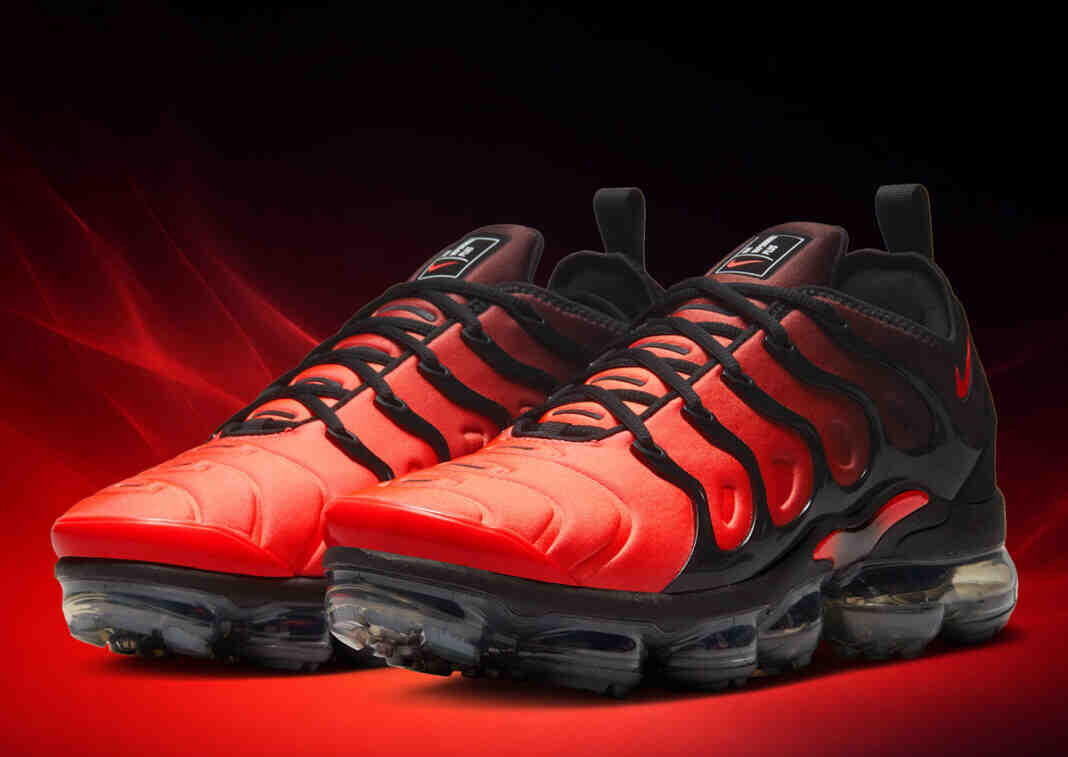 Nike VaporMax Plus, Nike - 耐克 Vapormax Plus "黑/亮深紅色 "3 月 20 日回歸