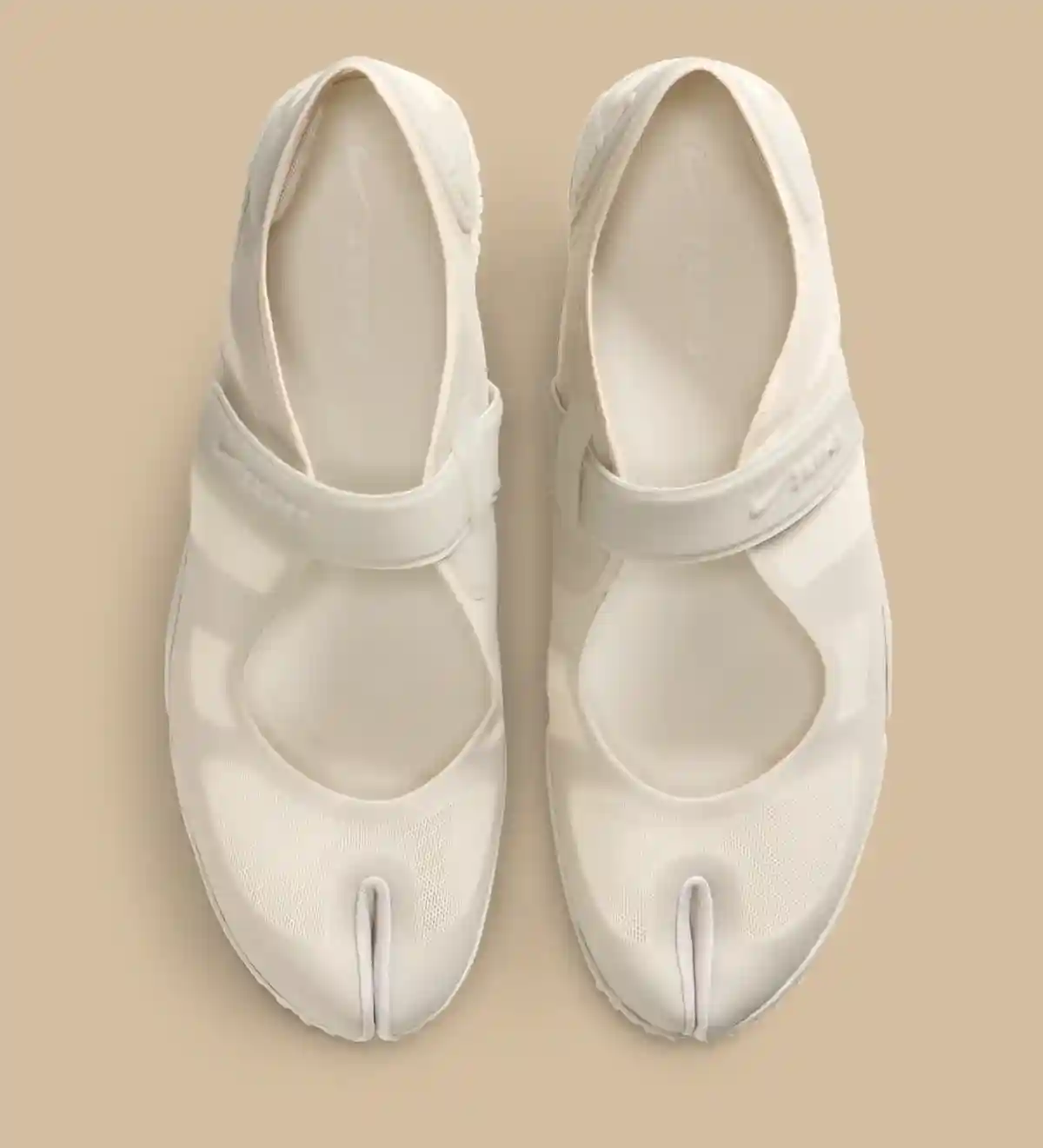 SKIMS, Nike Air Rift, Nike - NikeSkims Rift Mesh "淺骨色 "3 月 12 日發佈