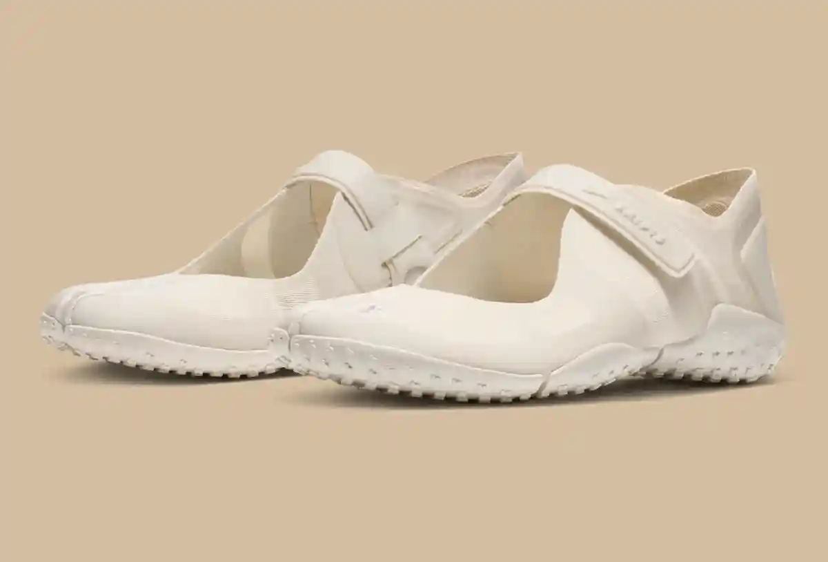 SKIMS, Nike Air Rift, Nike - NikeSkims Rift Mesh "淺骨色 "3 月 12 日發佈