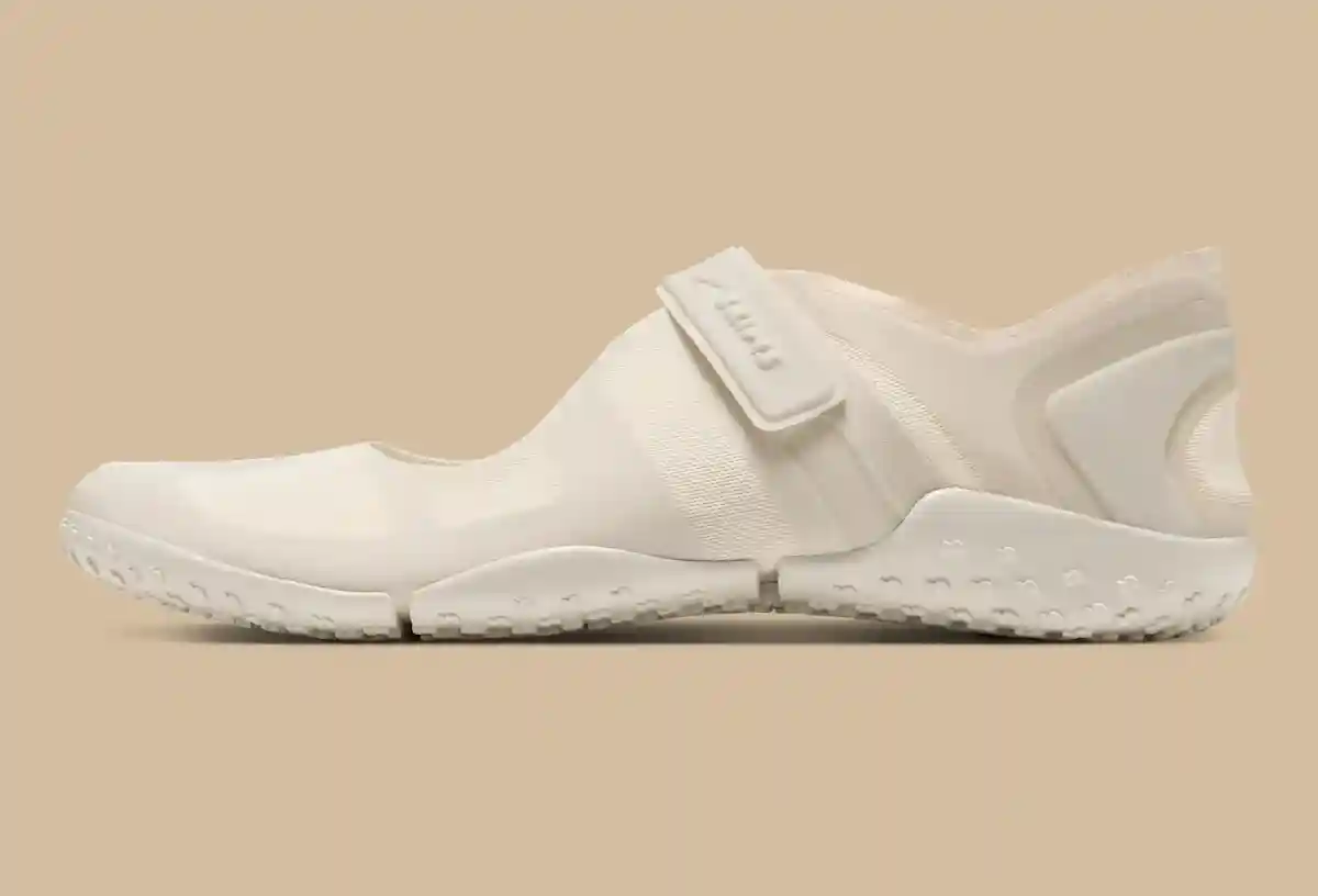 SKIMS, Nike Air Rift, Nike - NikeSkims Rift Mesh "淺骨色 "3 月 12 日發佈