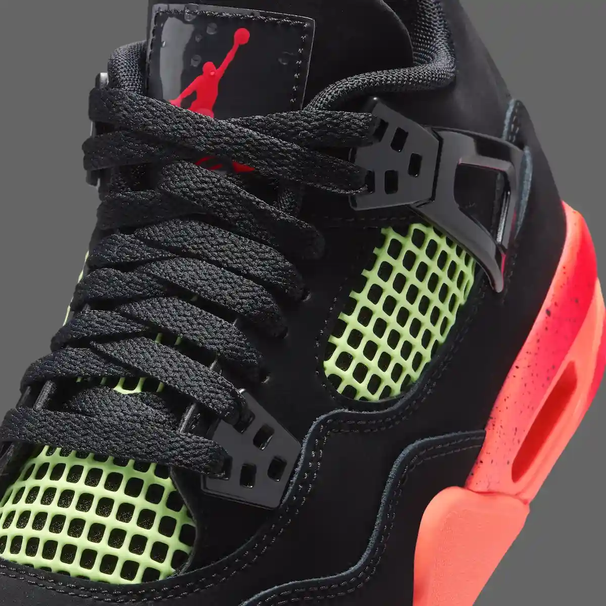 Nike, Air Jordan 4, Air Jordan - Air Jordan 4 GS "黑色/Infrared 23 "將於 2026 年 5 月發佈