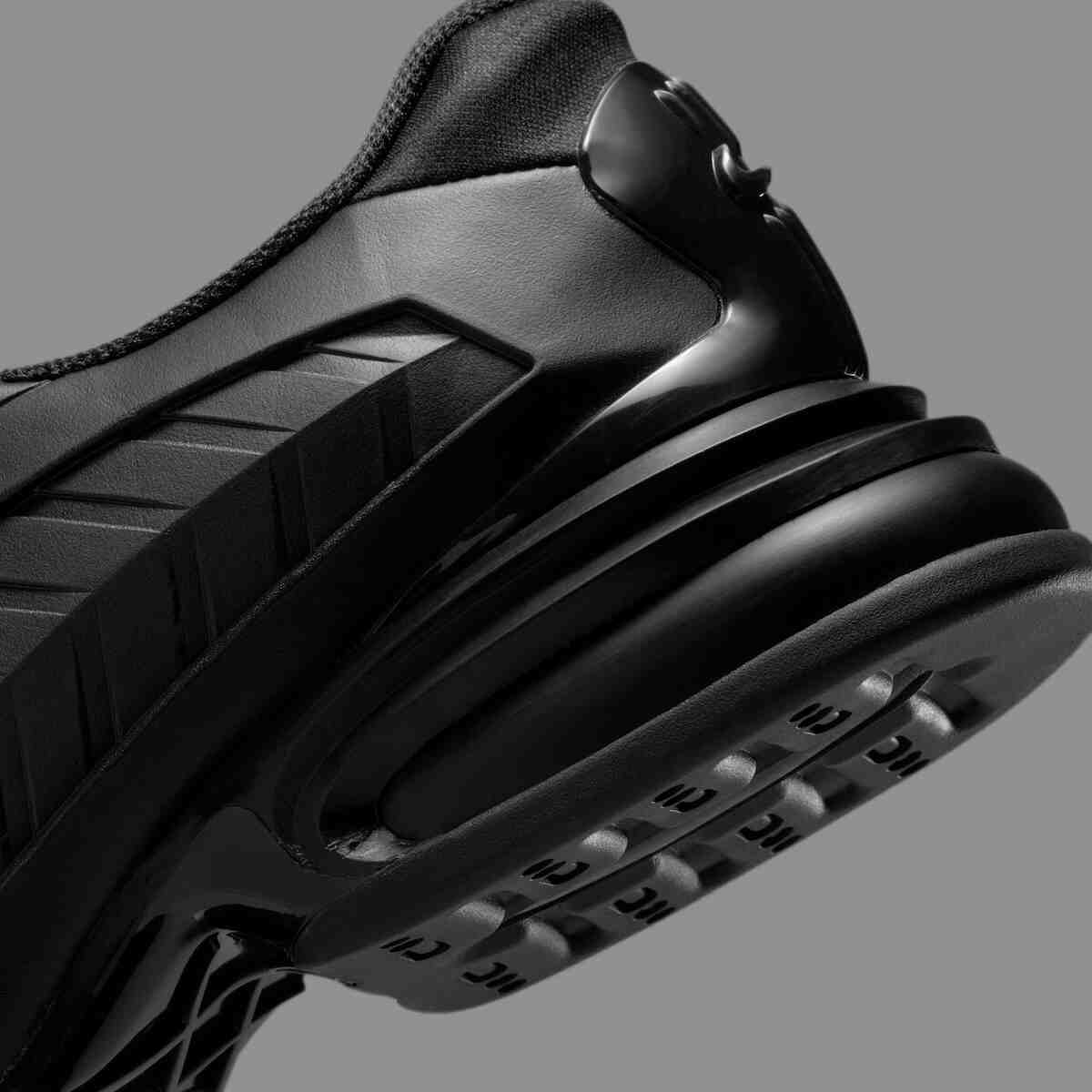 Nike Air Max Dolce, Nike Air Max, Nike, Comme des Garcons - Comme des Gar&ccedil;ons x Nike Air Max Dolce 套件將 "趿拉鞋 "變為高級時裝