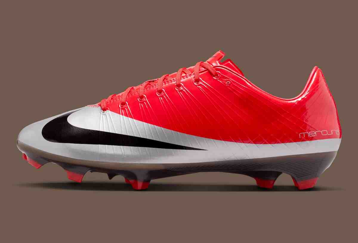 Nike Mercurial, Nike - 克里斯蒂亞諾-朗拿度的傳奇球鞋耐克 Mercurial Superfly 1 4 月 7 日回歸