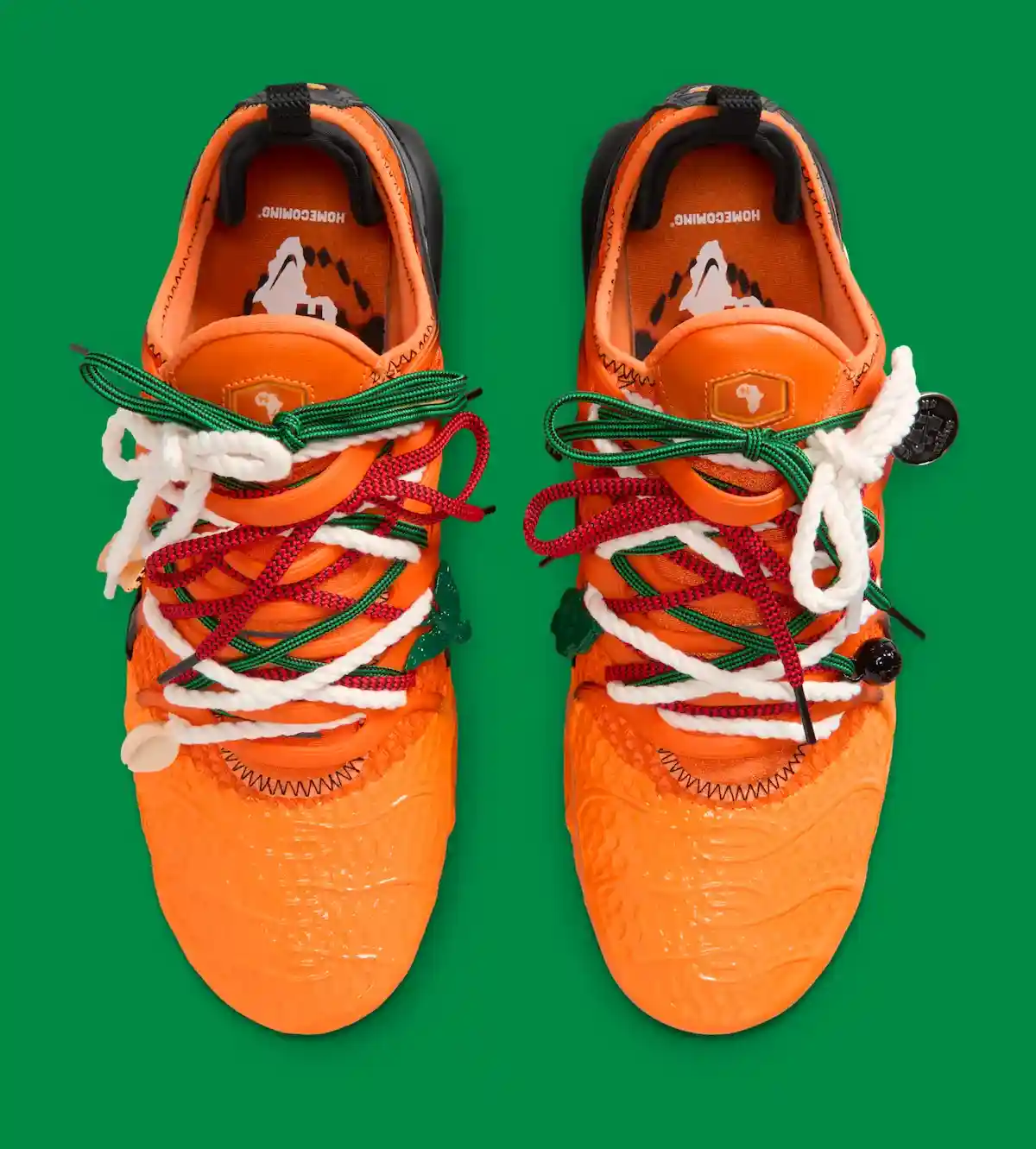 HOMECOMING x Nike Air Max Plus 本周末在拉各斯亮相 Nike Air Max Plus, Nike Air Max, Nike - HOMECOMING x Nike Air Max Plus 本周末在拉各斯亮相