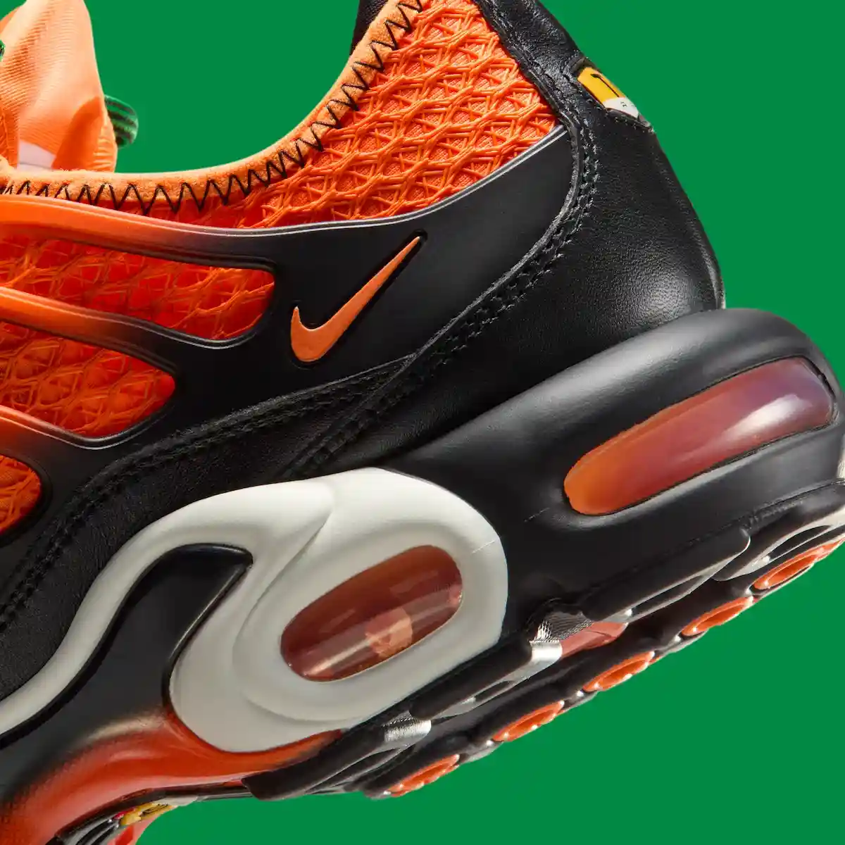 HOMECOMING x Nike Air Max Plus 本周末在拉各斯亮相 Nike Air Max Plus, Nike Air Max, Nike - HOMECOMING x Nike Air Max Plus 本周末在拉各斯亮相