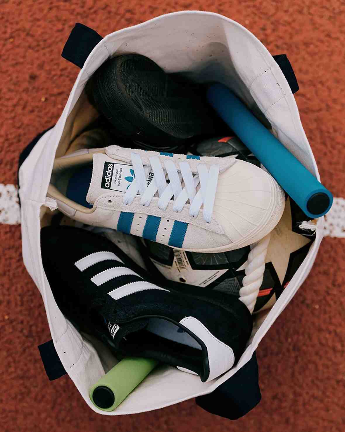 卡西納與兩位阿迪達斯超級巨星重振學校運動會精神 Kasina, adidas superstar, adidas - 卡西納與兩位阿迪達斯超級巨星重振學校運動會精神