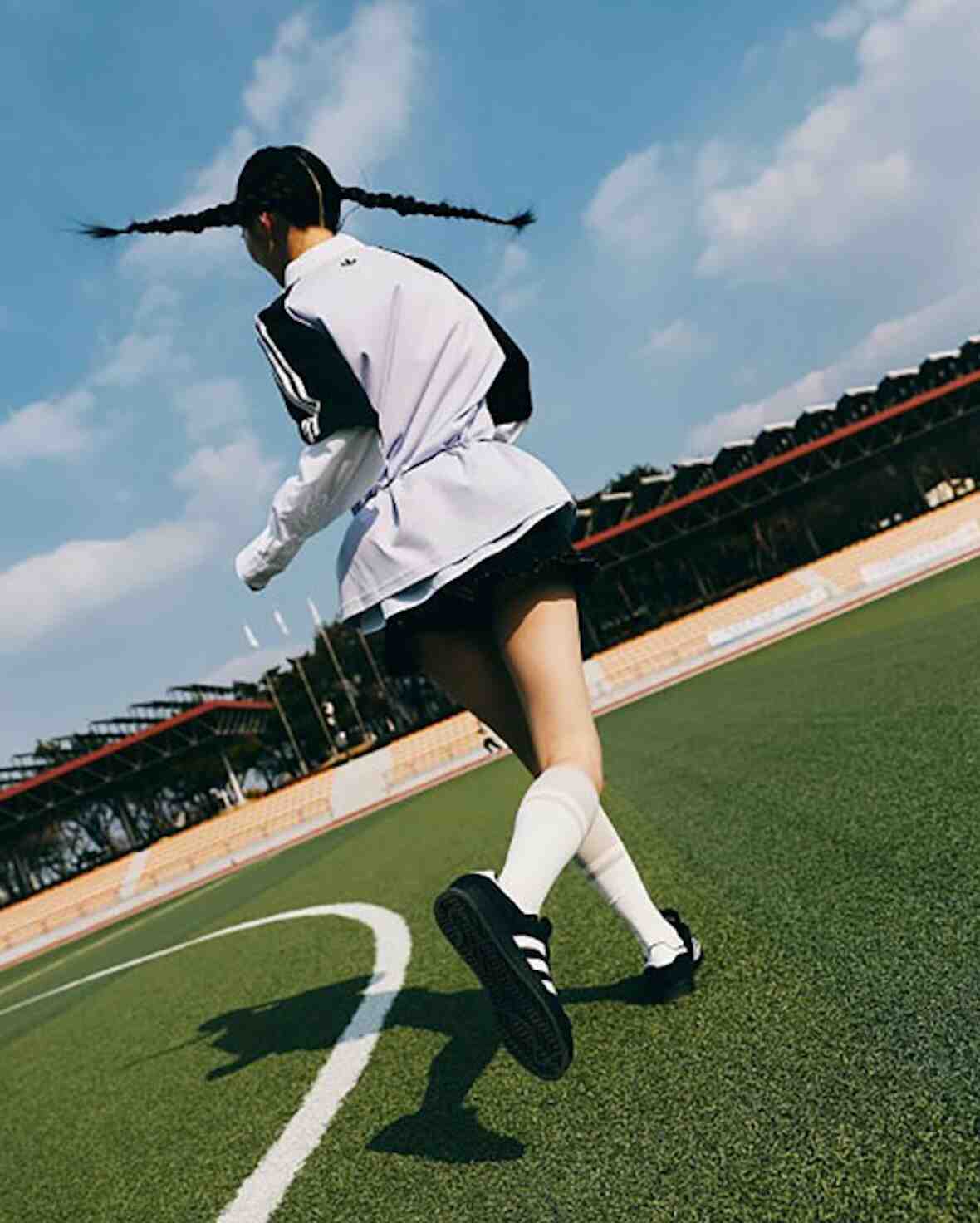 卡西納與兩位阿迪達斯超級巨星重振學校運動會精神 Kasina, adidas superstar, adidas - 卡西納與兩位阿迪達斯超級巨星重振學校運動會精神