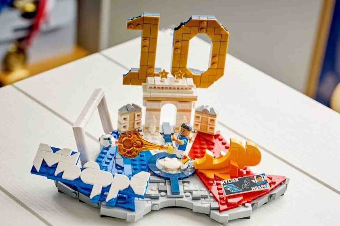 Lionel Messi, LEGO, END - 樂高 FIFA 世界盃系列將梅西、朗拿度、姆巴佩和小維尼帶到磚塊中