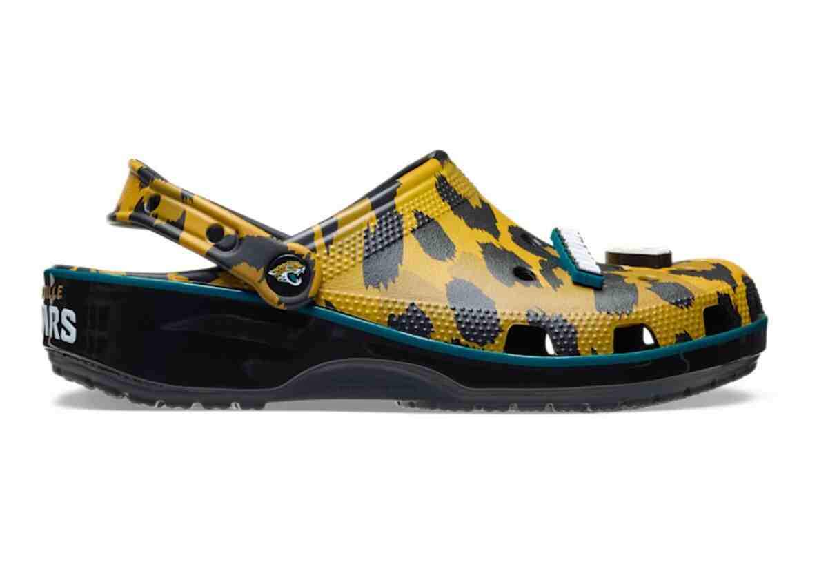 NFL x Crocs 經典木屐 2026 春季系列 4 月 14 日發佈 Crocs, ANTA - NFL x Crocs 經典木屐 2026 春季系列 4 月 14 日發佈