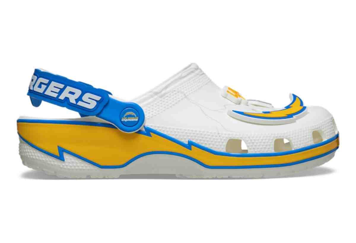 NFL x Crocs 經典木屐 2026 春季系列 4 月 14 日發佈 Crocs, ANTA - NFL x Crocs 經典木屐 2026 春季系列 4 月 14 日發佈