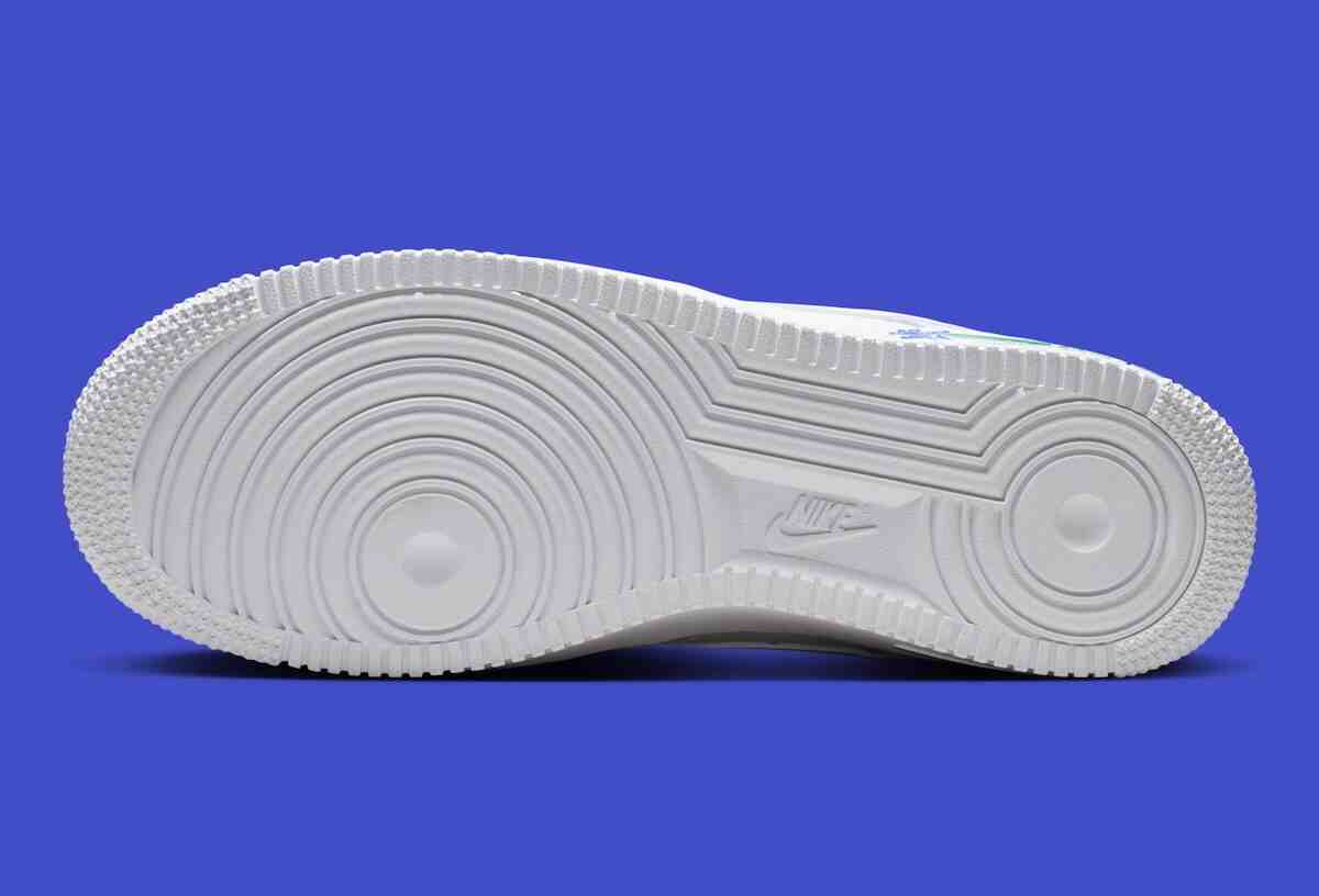 2026 年夏季,耐克為 Air Force 1 Low "波斯紫 "換上了清新的花卉裝飾 Nike Air Force 1 Low, Nike Air Force 1, Nike - 2026 年夏季,耐克為 Air Force 1 Low "波斯紫 "換上了清新的花卉裝飾