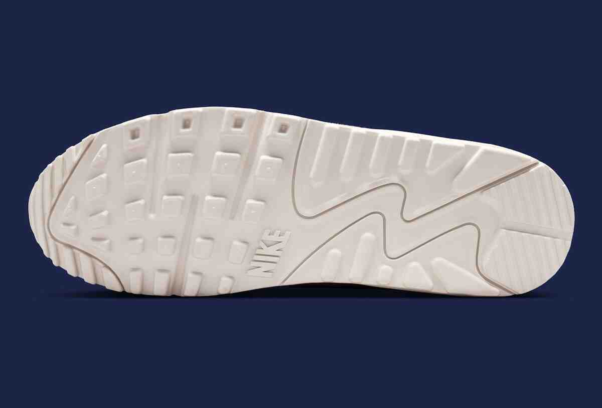 耐克 Air Max 90 "深皇家藍 "以層次分明的新造型脫穎而出 Nike Air Max 90, Nike Air Max, Nike - 耐克 Air Max 90 "深皇家藍 "以層次分明的新造型脫穎而出