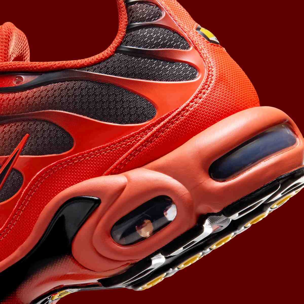 Nike Air Max Plus, Nike Air Max, Nike - 耐克 Air Max Plus "Picante紅 "帶來鮮明的紅黑配色
