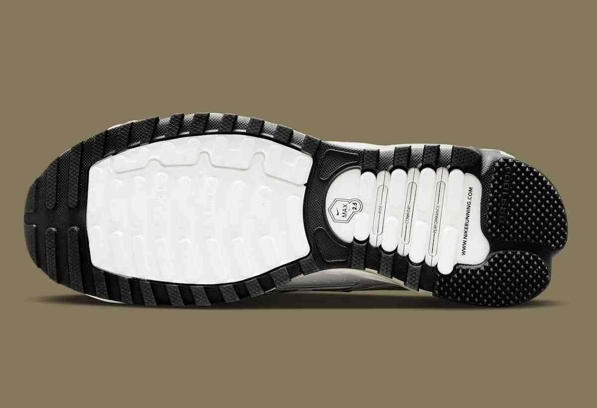 耐克 Air Max TL 2.5 採用簡潔的 "白/黑 "配色 Nike Air Max TL 2.5, Nike Air Max TL, Nike Air Max, Nike - 耐克 Air Max TL 2.5 採用簡潔的 "白/黑 "配色