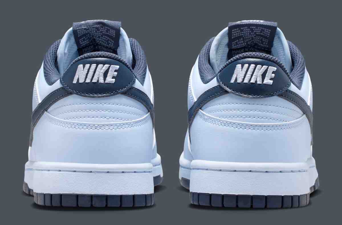 Nike Dunk Low, Nike - 耐克 Dunk Low 復古風 "氫藍 "為 2026 年夏季帶來酷炫雙色外觀