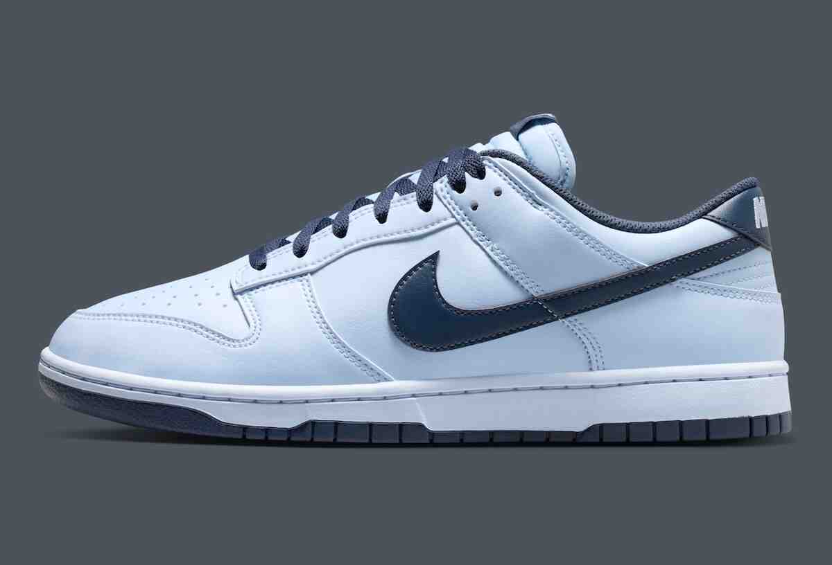 Nike Dunk Low, Nike - 耐克 Dunk Low 復古風 "氫藍 "為 2026 年夏季帶來酷炫雙色外觀