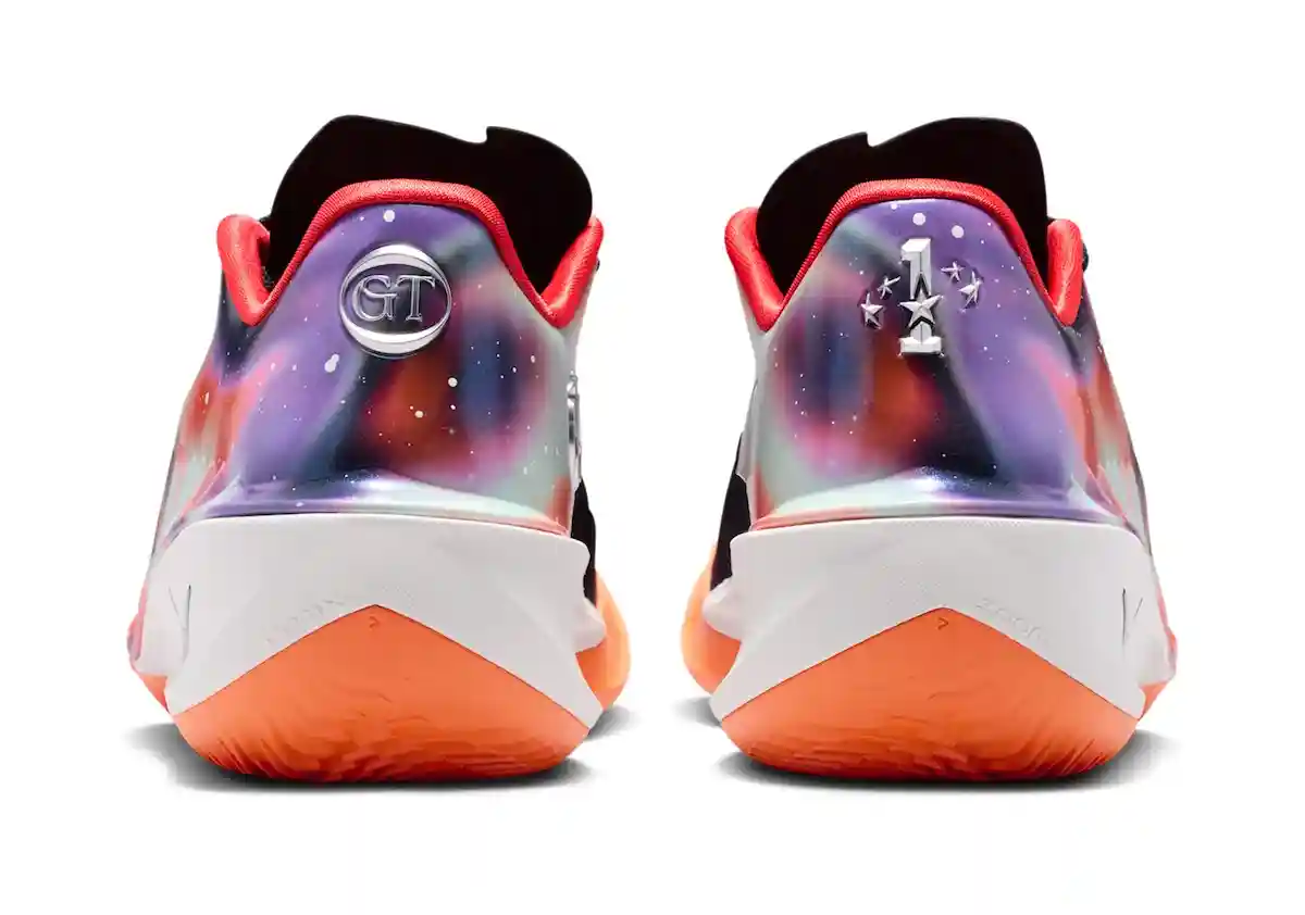 耐克籃球通過 CHBL "銀河 "套裝將 GT Cut 4 送入軌道 Nike GT Cut 4, Nike GT Cut, Nike - 耐克籃球通過 CHBL "銀河 "套裝將 GT Cut 4 送入軌道