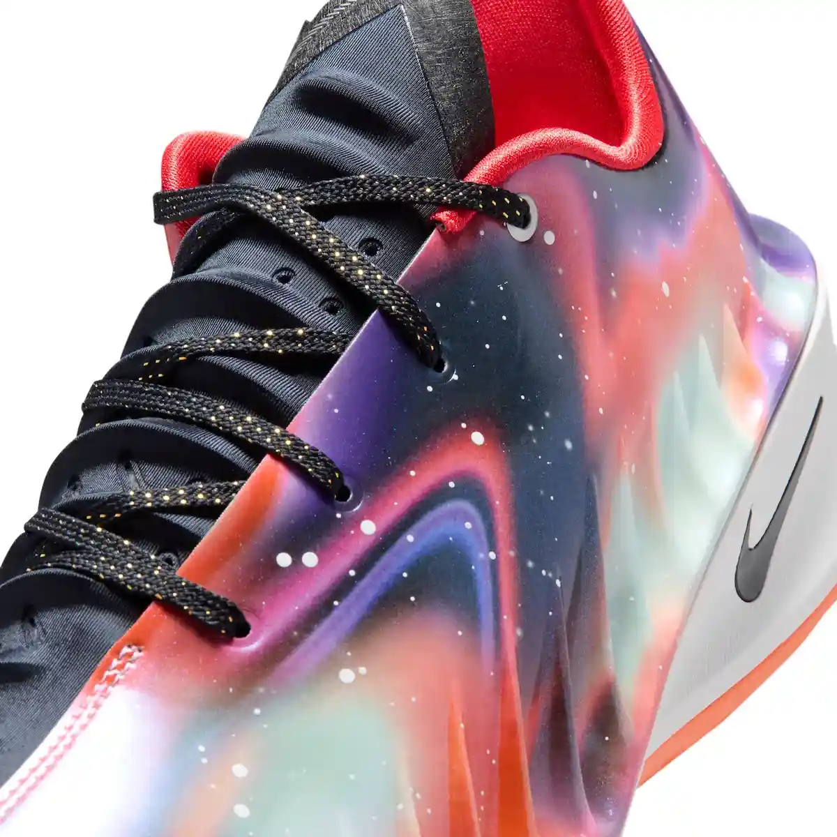 耐克籃球通過 CHBL "銀河 "套裝將 GT Cut 4 送入軌道 Nike GT Cut 4, Nike GT Cut, Nike - 耐克籃球通過 CHBL "銀河 "套裝將 GT Cut 4 送入軌道