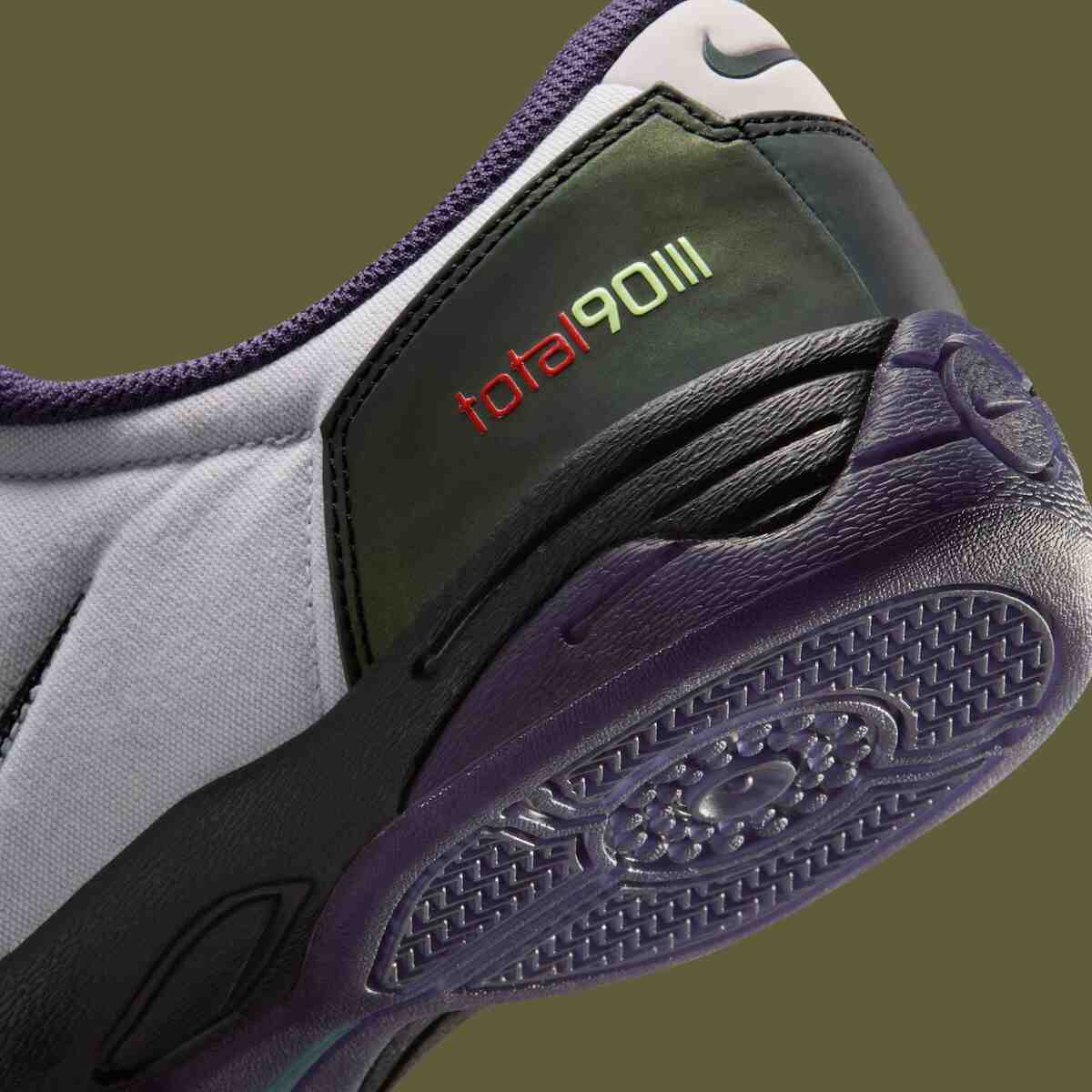 Nike Total 90 III, Nike Total 90, Nike - 耐克 TOTAL 90 III SE "鐵絲網 "為室內經典帶來暗黑風格