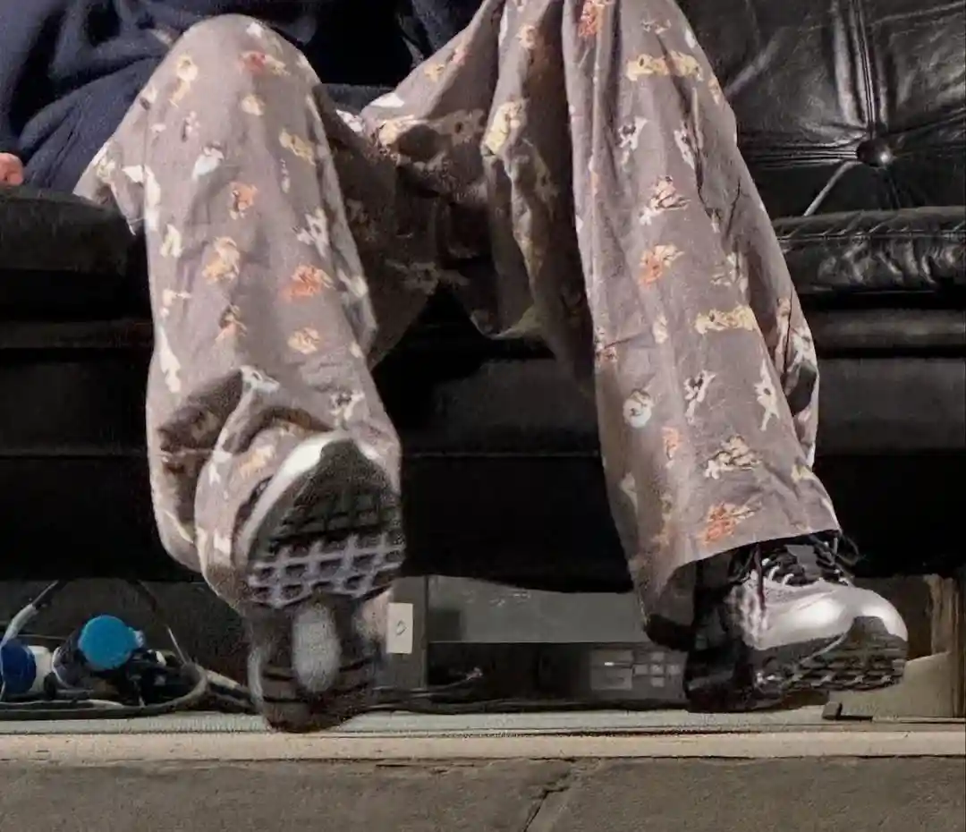 Palace Skateboards Nike Air Max 95 on-feet outsole reveal Palace Skateboards Nike Air Max 95 on-feet outsole reveal