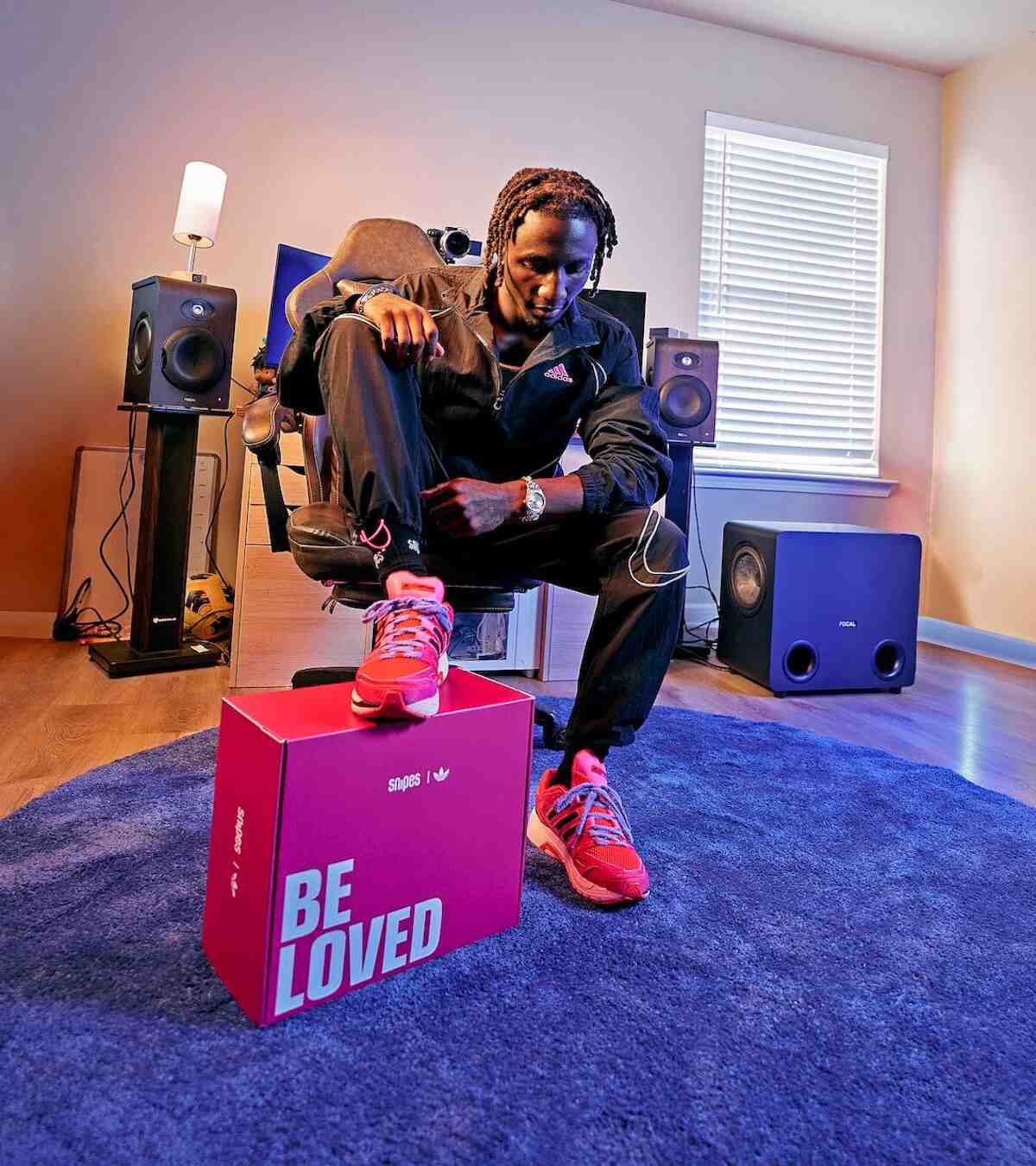 SNIPES 賦予 adidas Adistar Control 5 "被愛 "超越鞋類的信息 adidas Adistar Control 5, adidas - SNIPES 賦予 adidas Adistar Control 5 "被愛 "超越鞋類的信息