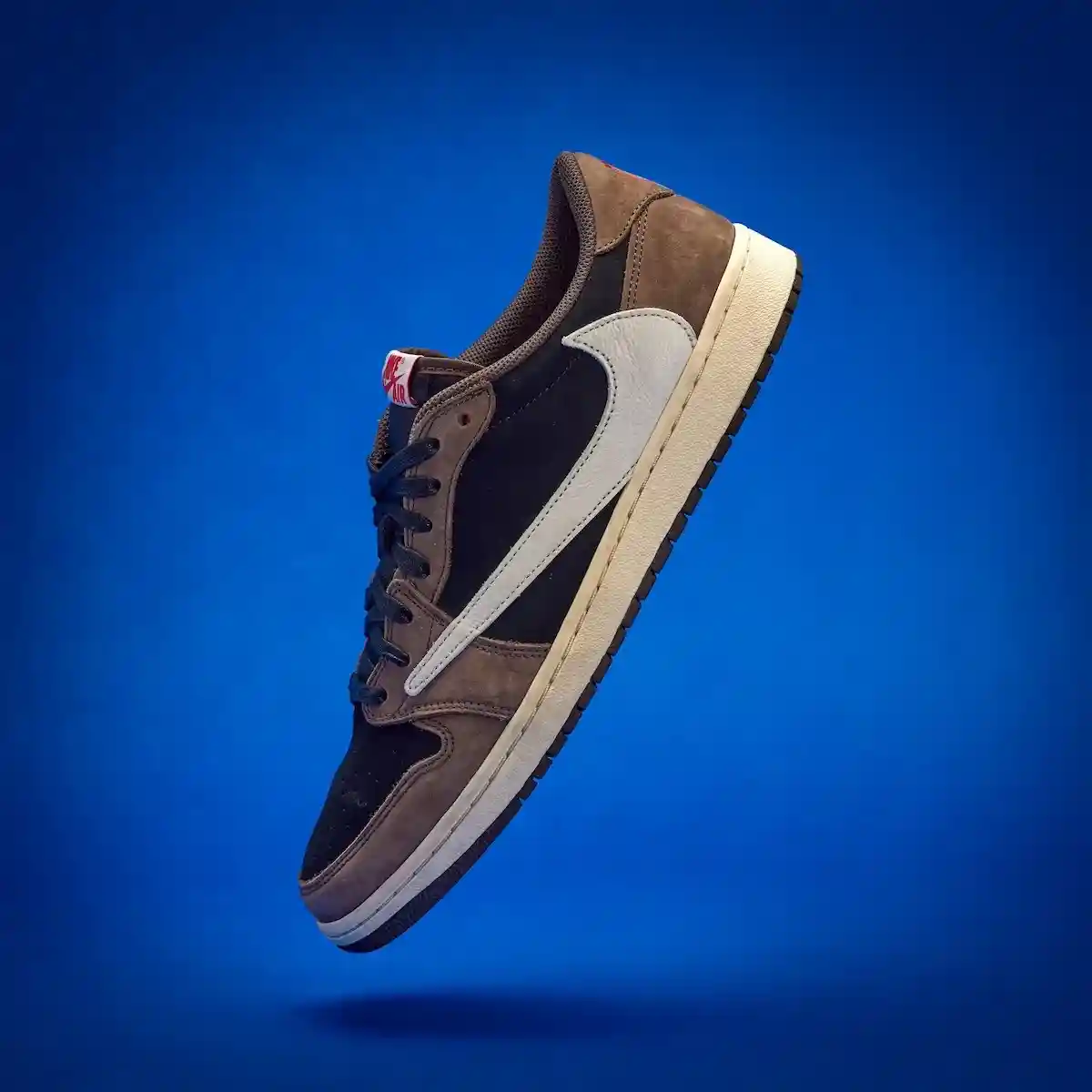 Travis Scott, Steph Curry, Nike, Air Jordan 1 Low, Air Jordan 1 - 斯蒂芬-庫里的球鞋自由球員收藏將參加蘇富比慈善拍賣會